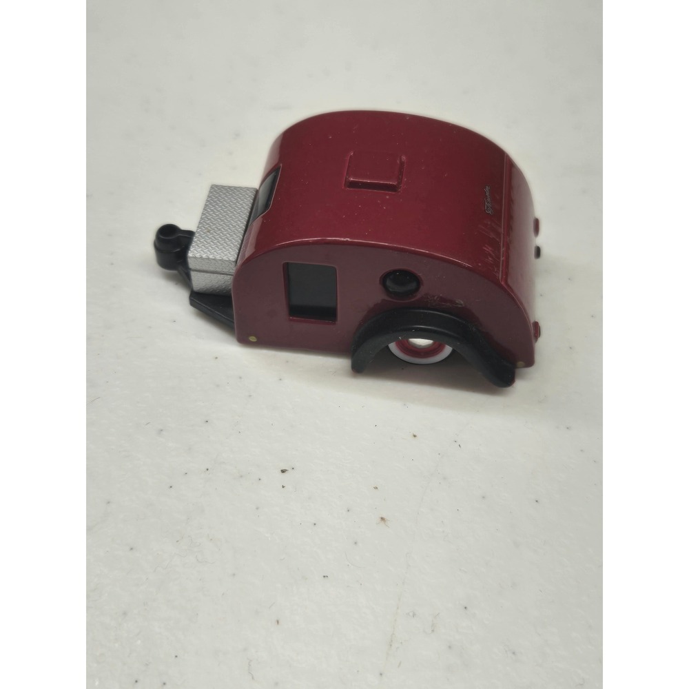 Maisto Traveler Trailer Diecast Maroon Red Teardrop Camper 11833 White Wall Tire